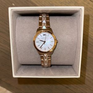 ✨BRAND NEW MICHAEL KORS WATCH✨